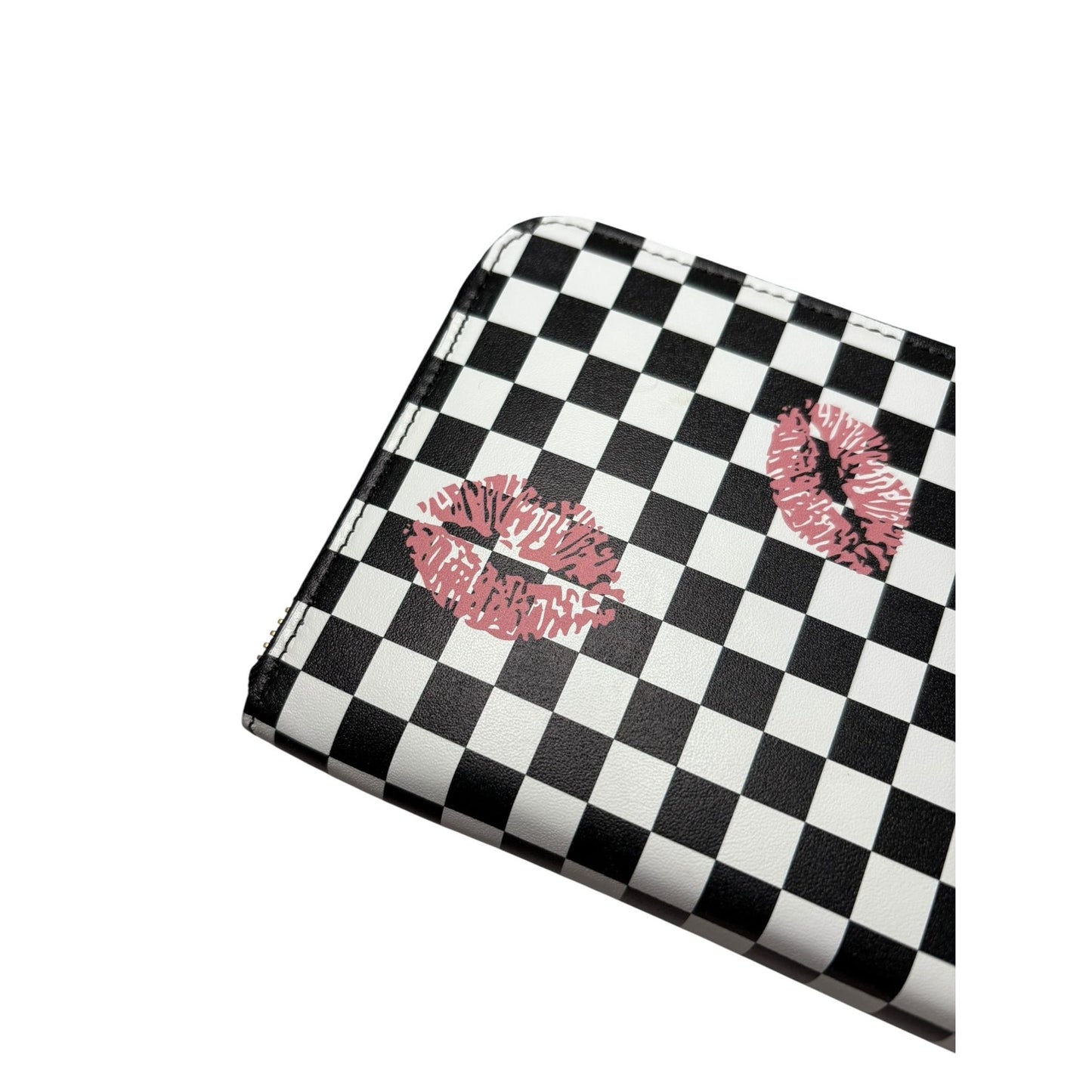 Undercover Kiss Wallet
