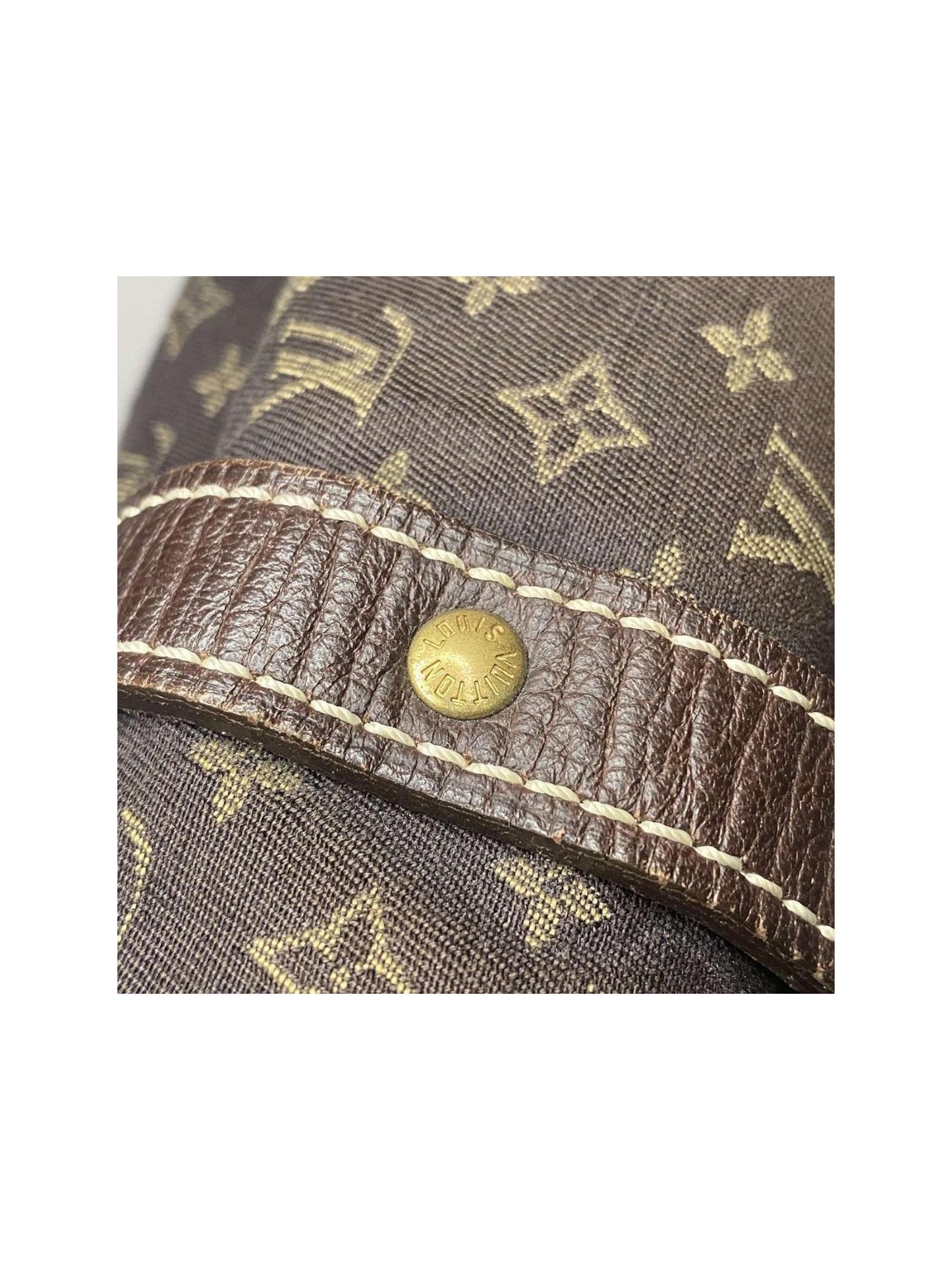 Louis Vuitton 2007 Saumur 30 Crossbody Bag