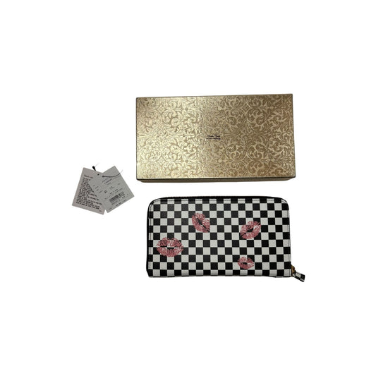 Undercover Kiss Wallet