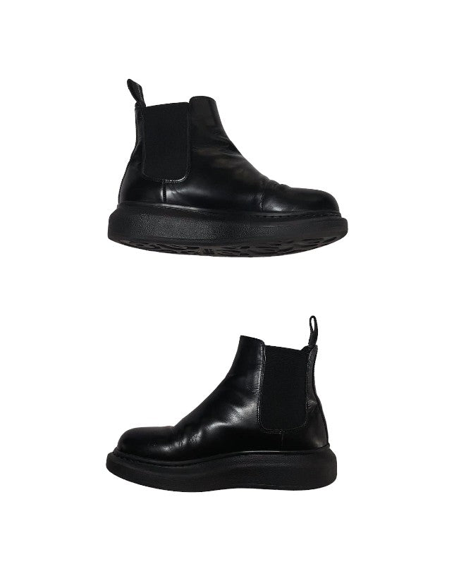 Alexander McQueen “Leather Chelsea Boots”