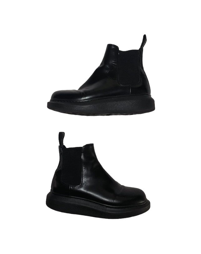 Alexander McQueen “Leather Chelsea Boots”