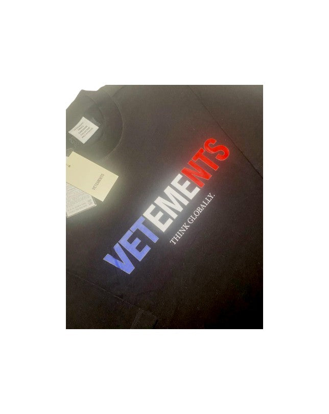 VETEMENTS ‘Think Globally’ T-Shirt *Brand New*